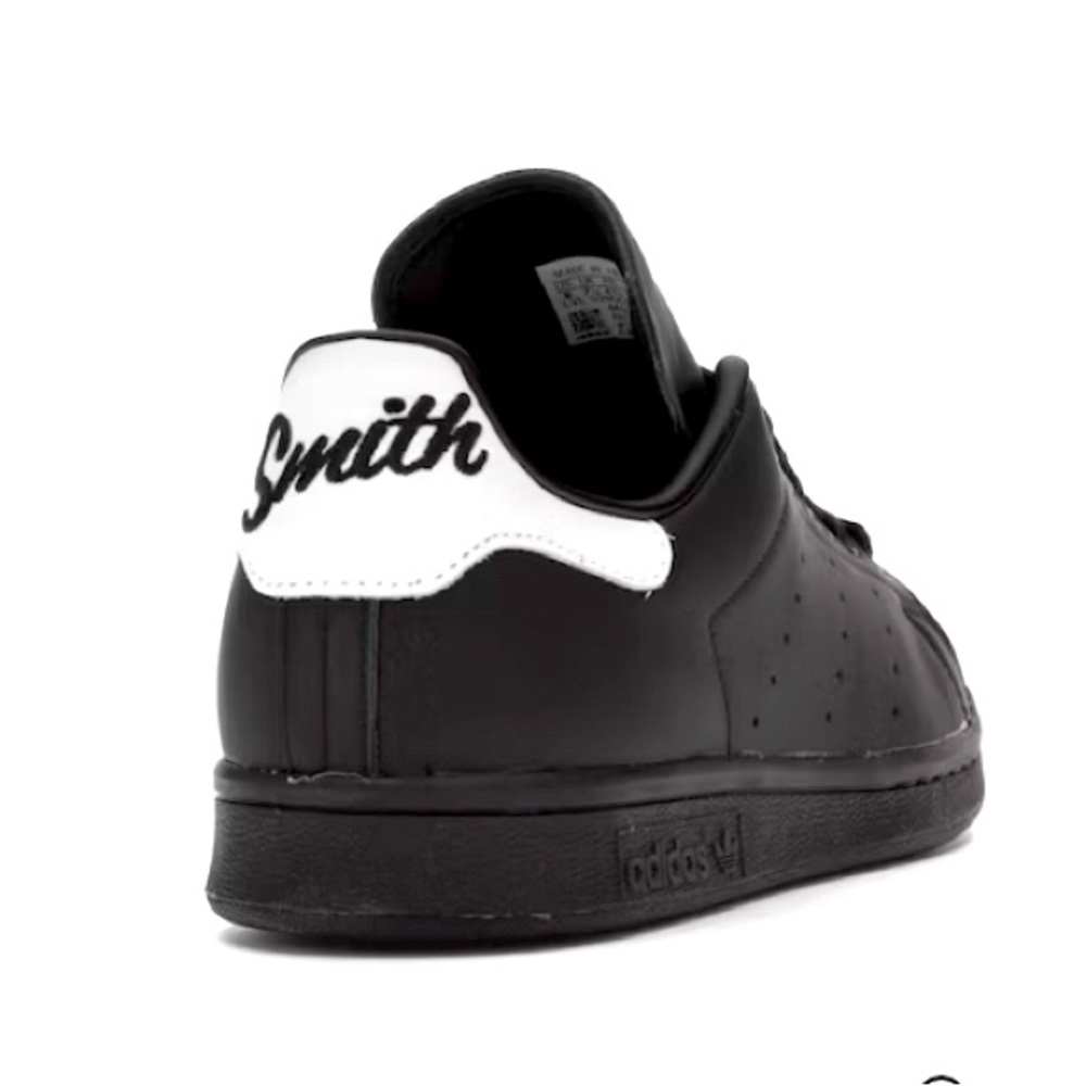 RARE Adidas black Stan Smith - US size 8.5